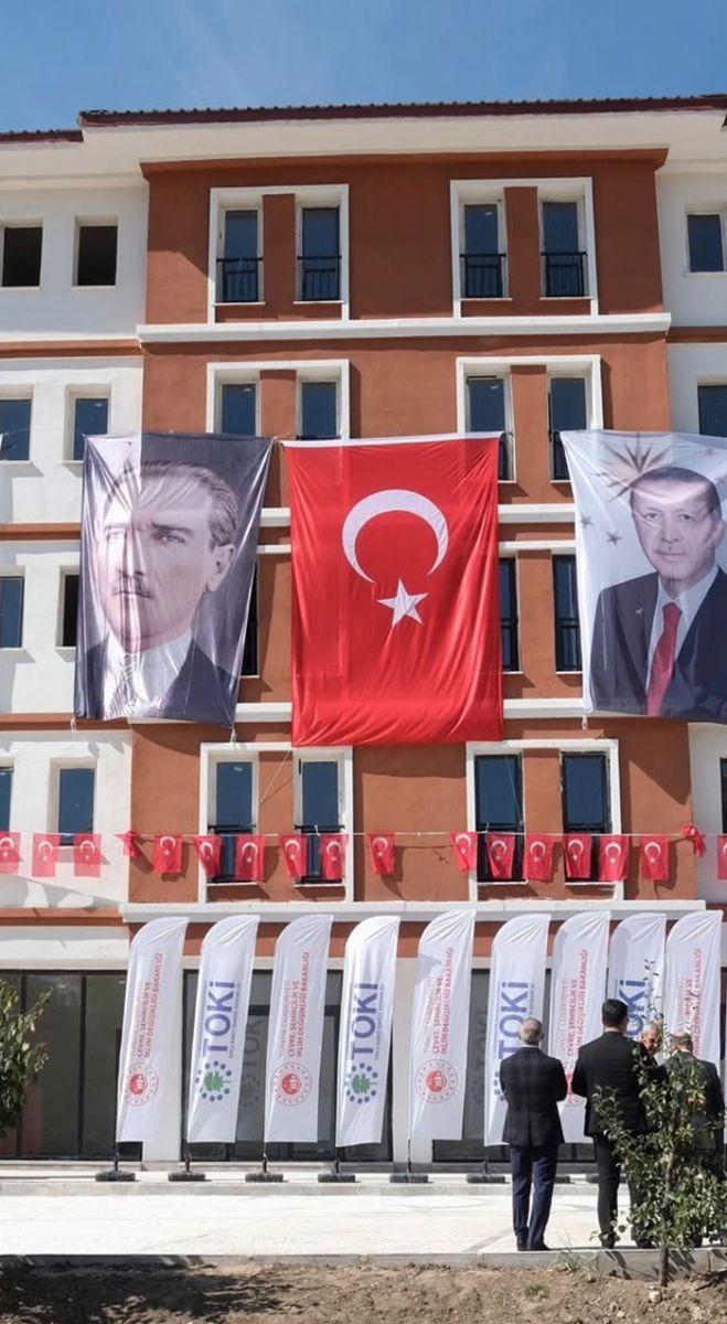 Toki Bina Bayraklari Toplu Konut Acilis Bayraklari K1