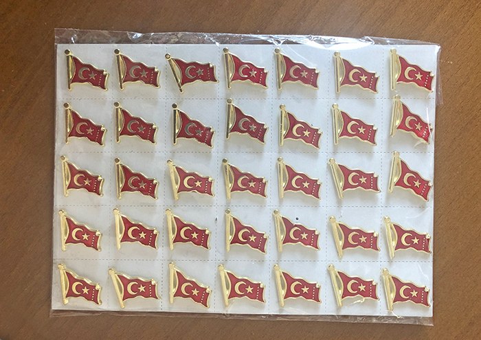 TBR17 Dalgalı Türk Bayrağı Rozeti - Kaliteli Bayrak Rozeti