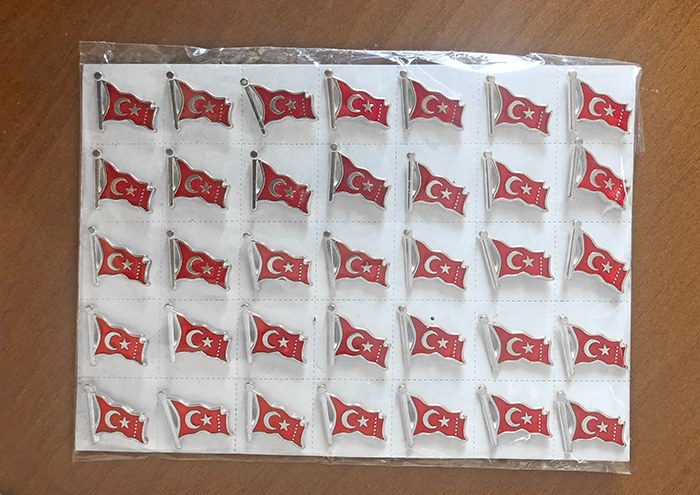 TBR17 Dalgalı Türk Bayrağı Rozeti - Kaliteli Bayrak Rozeti
