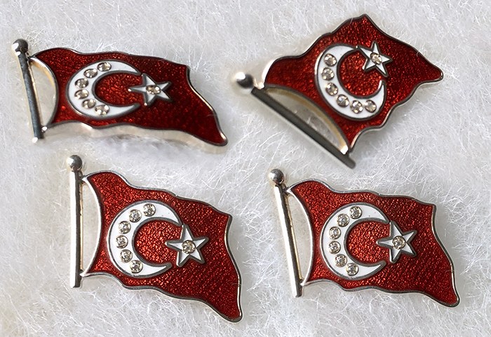 TBR19 Dalgalı Türk Bayrağı Rozeti - Cumhurbaşkanı Rozeti- Vip Rozet