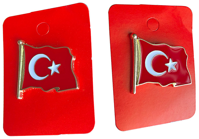TBR25 Dalgalı Türk Bayrağı Rozeti - Yeni Model