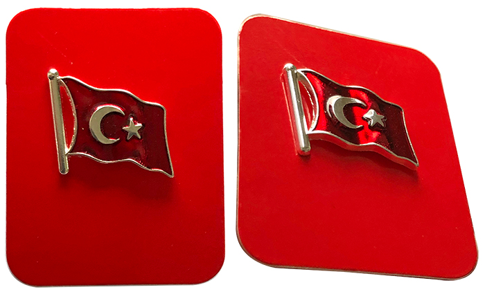 TBR33 Dalgalanan Türk Bayrağı Rozeti - VİP SERİ
