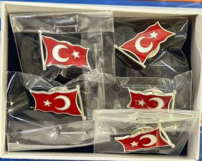 TBR48 925 Ayar Gümüş Mineli Türk Bayrağı Ay Yıldız Rozet