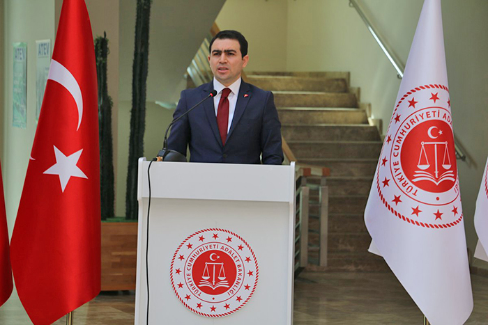 T.C. Adalet Bakanlığı Bayrak ve Flamaları
