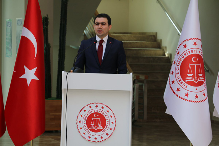 T.C. Adalet Bakanlığı Bayrak ve Flamaları