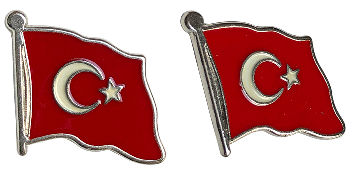 TBR1 Dalgalanan Türk Bayrağı Rozeti