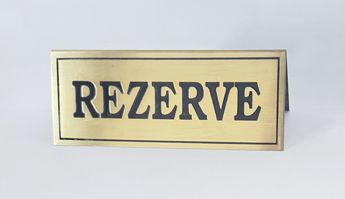 R04 - Pirinç Masa Üstü Rezerve Yazısı
