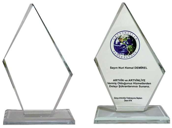 P140 Kristal Plaket