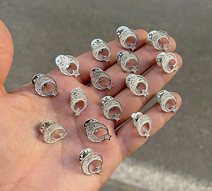 925 Ayar Gümüş Telkari El İşi Yaka Türk Bayrağı Rozeti